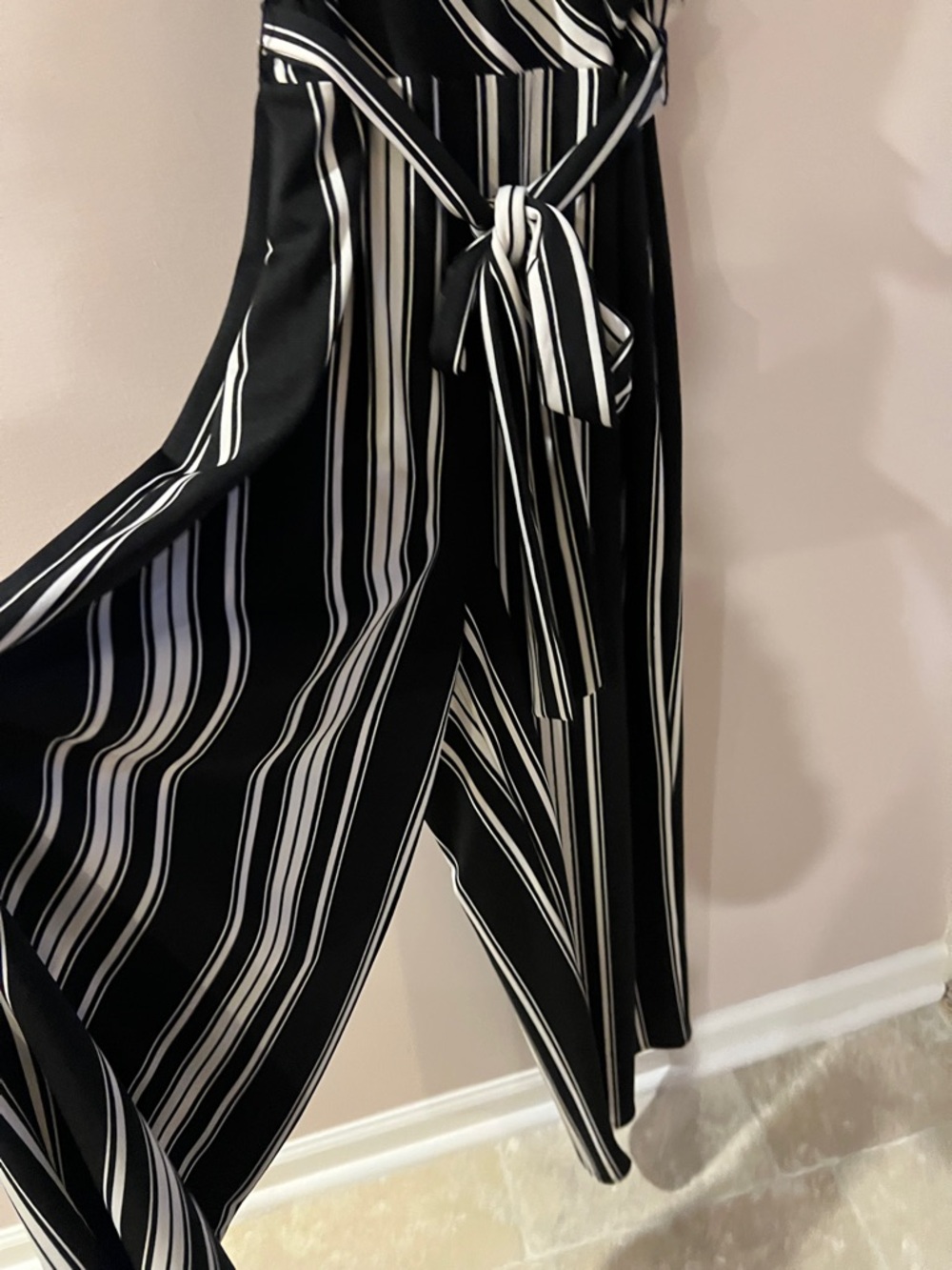 Nina Leonard Gorgeous Black and White Striped Wrap Jumpsuit With Belt Large - Picture 6 of 9